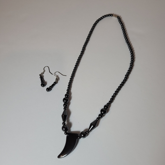 TUNGSTEN Horn / Tooth Pendant Bead Necklace with Earrings Set - Picture 9 of 16